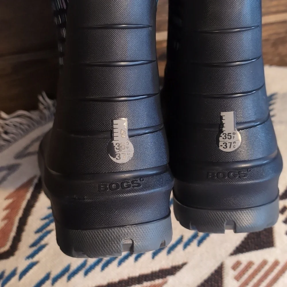 Bogs Black and Blue Women's Winter Boots